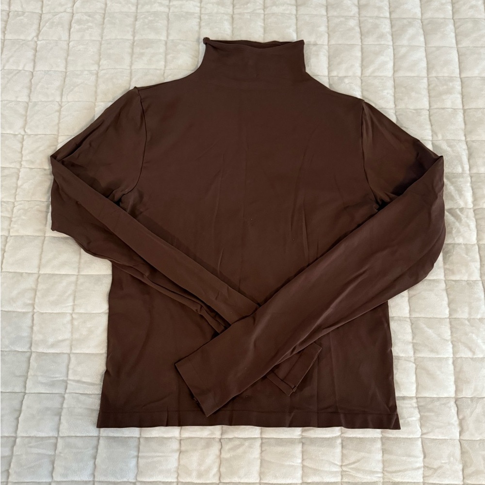 SKIMS Cocoa Turtleneck Top